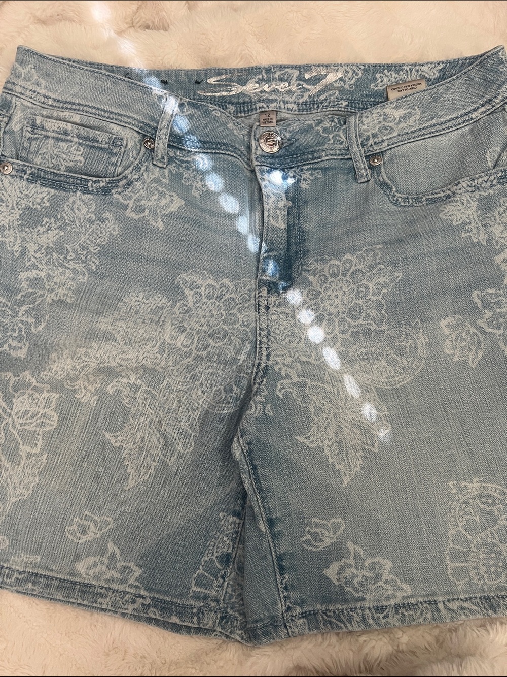 Seven7 Light Blue Floral-Print Boyfriend Shorts